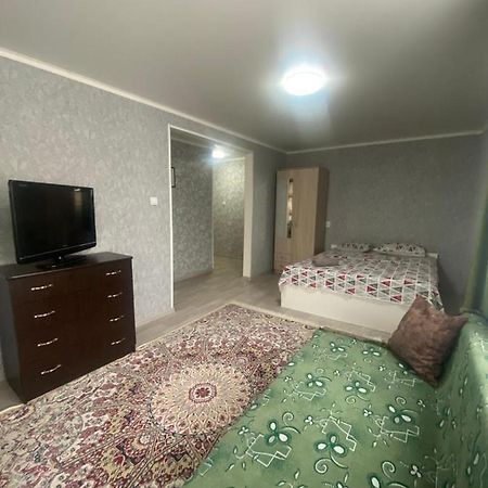 Palitra Apartment Petropavlovsk Exterior photo